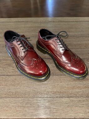 Dr Martens VEGAN 3989 Brogue Shoe Cherry Red Oxford Brush